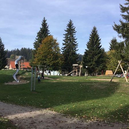 Gemuetliche 1Z Fewo In Schoenwald Mit Balkon, Schwimmbad, Sauna, Fitness Екстериор снимка